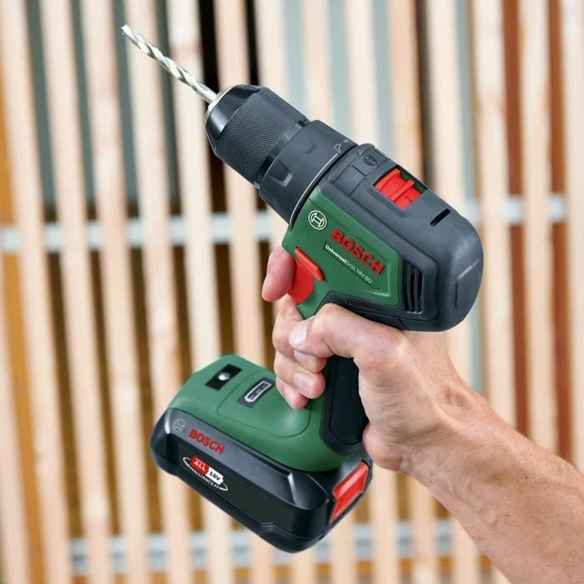 V8HCED38C9C3AAE72104D02D3D528AE7A12R7232321P3